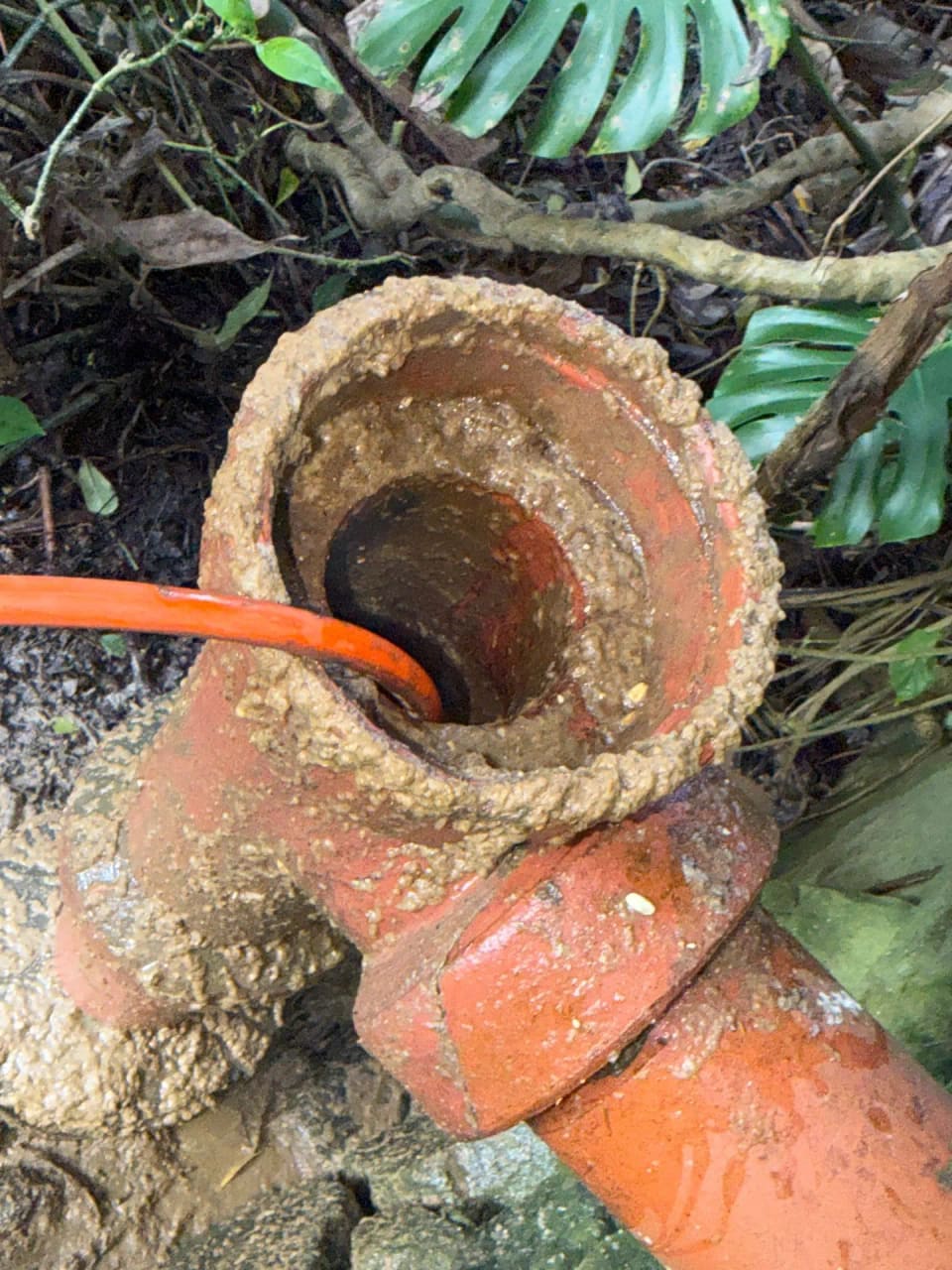 Sewer jetblasting · Gordon — jetting hose in sewer